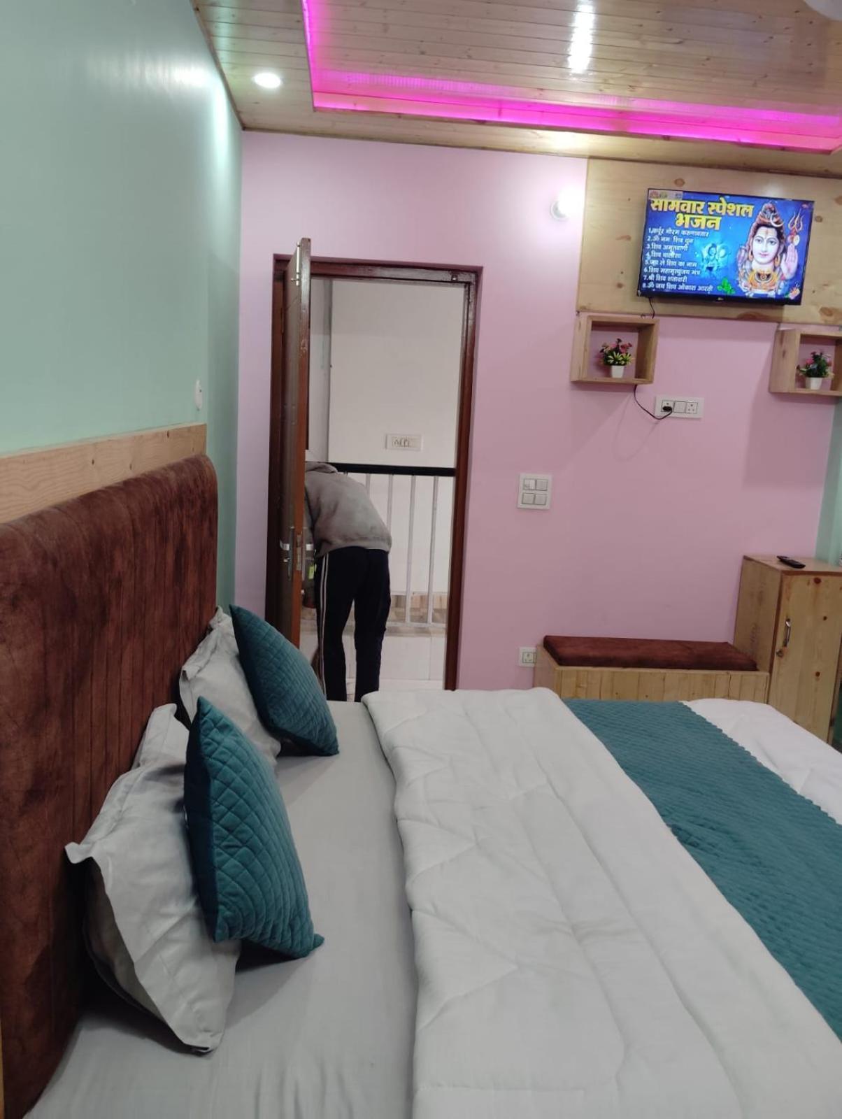 Jbk Hotel Mussoorie- Near Jw Marriott Hotel Exterior foto